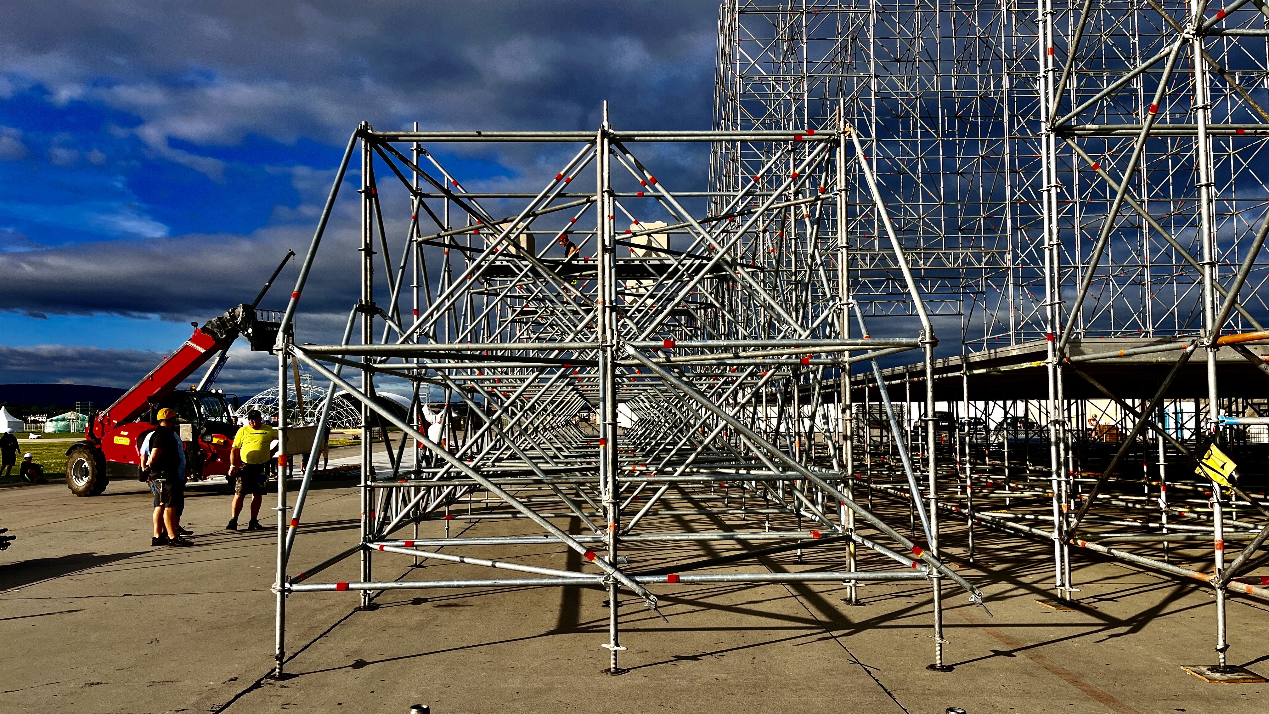 Event Structures — pohled na pódium